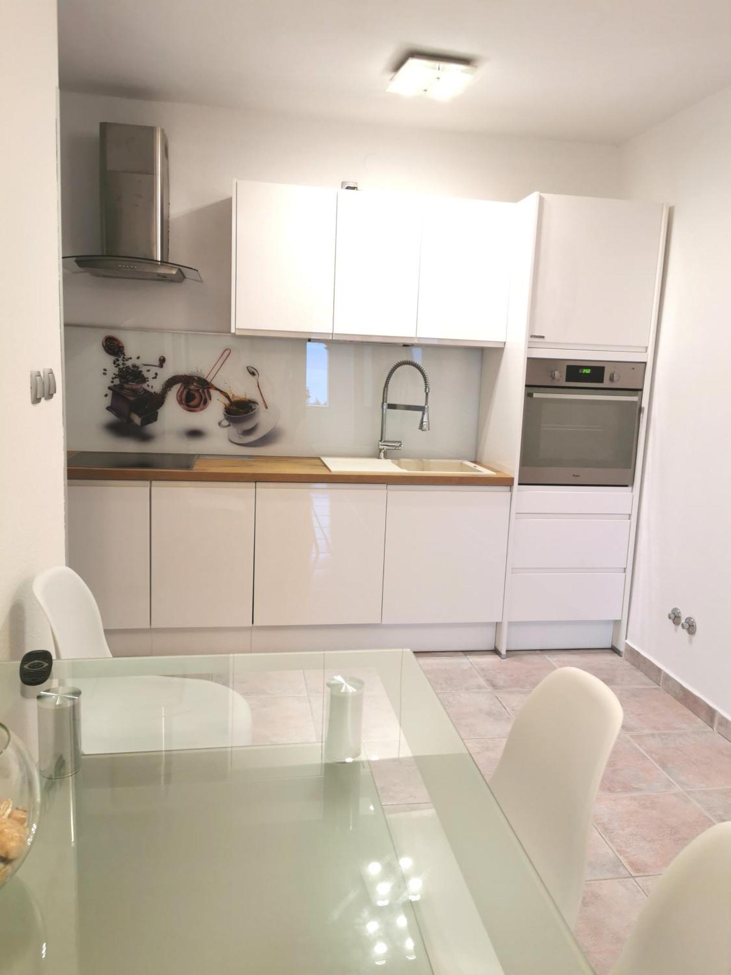 Apartments Fani بول الغرفة الصورة